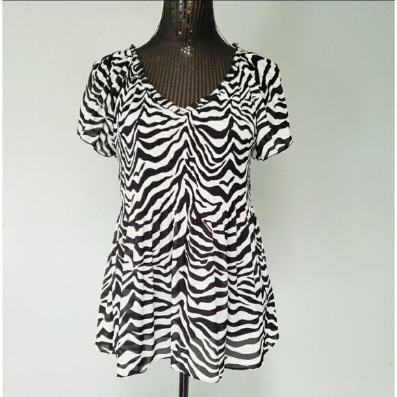 𝅺melissa Paige flowy zebra print top - Picture 1 of 15